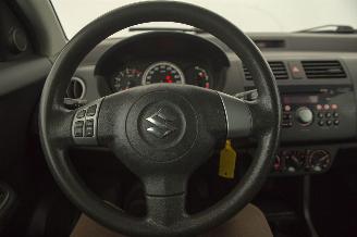 Suzuki Swift 1.3 GLS picture 9
