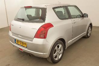 Suzuki Swift 1.3 GLS picture 4