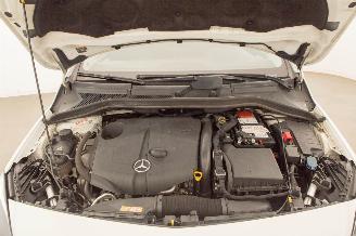 Mercedes B-klasse 220D motor kapot Ambition picture 19