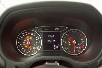 Mercedes B-klasse 220D motor kapot Ambition picture 6