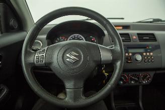 Suzuki Swift 1.3 Shogun picture 7