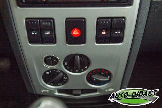 Dacia Logan 1.6-16V Lauréate 7p. picture 8