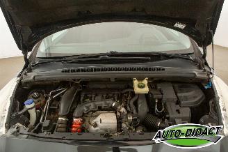 Peugeot 5008 1.6 THP GT 7P. Leer picture 19