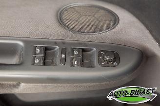 Volkswagen Golf plus 1.6 TDI Airco picture 15