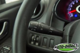 Renault Clio 1.2 Cruise Control picture 12
