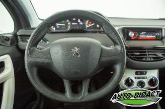 Peugeot 208 1.2 PureTech 90.243 km picture 8