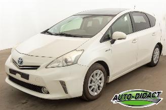 skadebil auto Toyota Prius Plus 1.8 Automaat Pano 2012/10