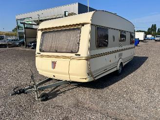 krockskadad bil caravan Tabbert  Universal 1992/4