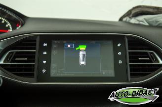 Peugeot 308 1.6 THP Allure Pano Clima Navi picture 8