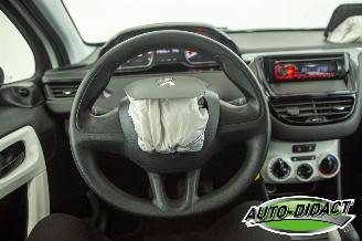 Peugeot 208 1.2 78.525 km picture 6