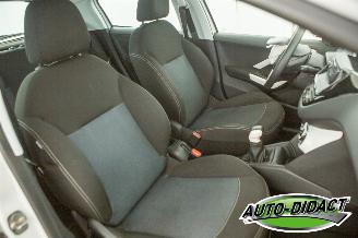 Peugeot 208 1.2 78.525 km picture 15