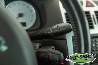 Peugeot 307 CC 2.0-16V Motorschade picture 13