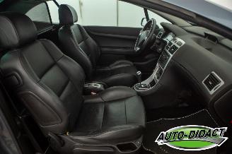 Peugeot 307 CC 2.0-16V Motorschade picture 15