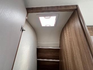 Burstner  Premio picture 20