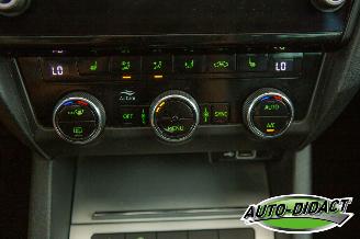 Skoda Octavia 1.0 TSI Automaat Clima Navi Greentech Clever Edition picture 10