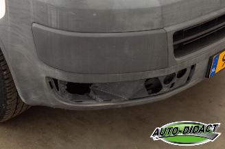 Volkswagen Transporter 2.0 TDI Automaat Airco 9 persoons picture 24