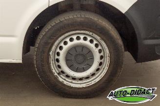Volkswagen Transporter Kombi 2.0 TDI Airco 9 persoons picture 22