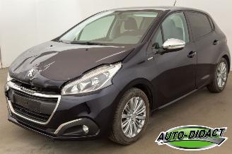 škoda osobní automobily Peugeot 208 1.2 Airco Navi 2017/10