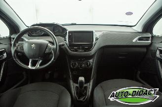 Peugeot 208 1.2 Airco Navi picture 22