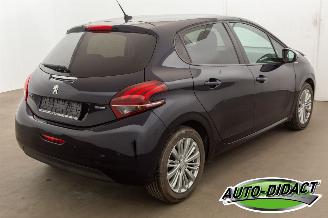 Peugeot 208 1.2 Airco Navi picture 4