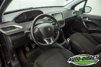 Peugeot 208 1.2 Airco Navi picture 23