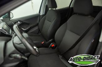 Peugeot 208 1.2 Airco Navi picture 25