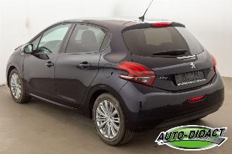 Peugeot 208 1.2 Airco Navi picture 3