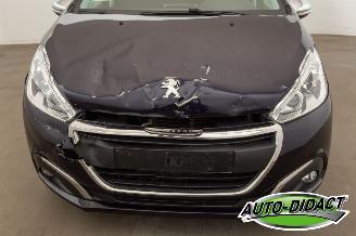 Peugeot 208 1.2 Airco Navi picture 36