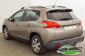 Peugeot 2008 1.2 88.215 km Clima Navi Access picture 3