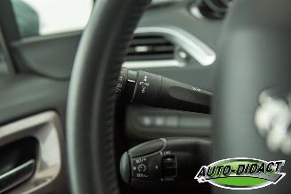 Peugeot 2008 1.2 88.215 km Clima Navi Access picture 15