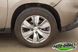 Peugeot 2008 1.2 88.215 km Clima Navi Access picture 37