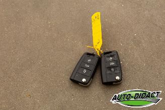 Volkswagen Golf 1.0 TSI Clima Navi Camera picture 31