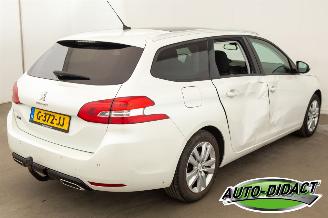 Peugeot 308 1.2 PureTech Clima Navi Pano Camera Blue Lease Executive picture 4