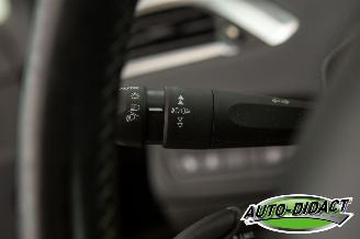 Peugeot 2008 1.2 Allure Clima picture 15