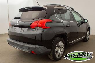 Peugeot 2008 1.2 Allure Clima picture 4
