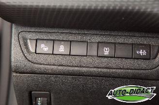 Peugeot 2008 1.2 Allure Clima picture 11