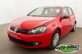 skadebil auto Volkswagen Golf 1.6 TDI Automaat Clima Navi 2010/4