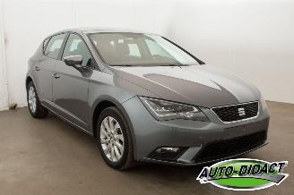 Seat Leon 2.0 TDI Automaar Clima Navi Camera picture 2