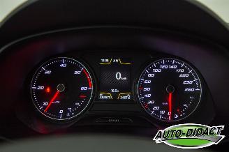 Seat Leon 1.6 TDI Clima Navi Camera Style Connect Ecomotive picture 6