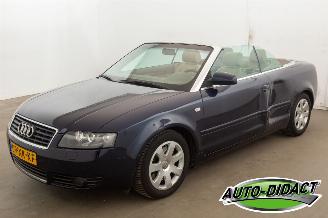 Unfallwagen Audi A4 Cabriolet 2.4 V6 Automaat Clima 2003/10