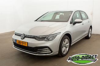 škoda osobní automobily Volkswagen Golf 1.0 TSI 3129 km Clima Navi Camera Life Business 2024/4
