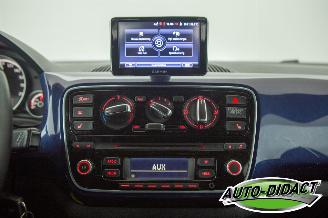Volkswagen Up! 1.0 high up! 71.052 km Navi Airco BlueMotion picture 7