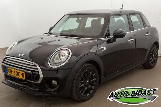 Auto incidentate Mini Cooper 1.5 Airco Navi Business 2015/7