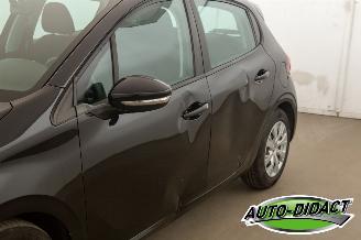 Peugeot 208 1.2 Automaat Airco Navi PureTech Active picture 37
