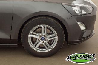 Ford Focus 1.0 EcoBoost Clima Navi Trend Edition Business picture 32