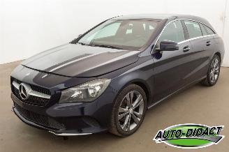 Schadeauto Mercedes Cla-klasse 180d Airco Camera 2017/1