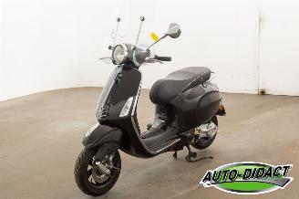 dommages scooters Vespa  Primavera 2015/1