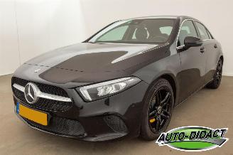 Vaurioauto  passenger cars Mercedes A-klasse 180 Automaat Digi Dash MOTORSCHADE Business Solution Luxury 2022/6