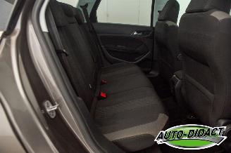 Peugeot 308 SW 1.2 PureTech Clima Navi Pano Style picture 24