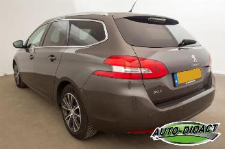 Peugeot 308 SW 1.2 PureTech Clima Navi Pano Style picture 3